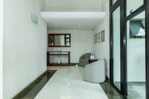 Image 32 - 925799