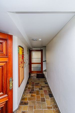 Image 21 - 830399