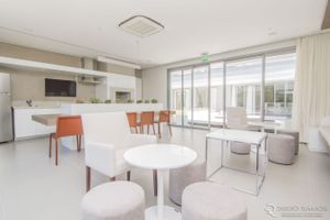 Image 21 - 878095