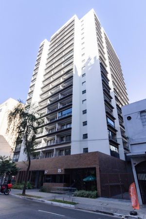 Image 21 - 881012