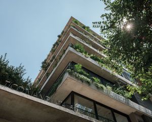 Image 29 - 924681