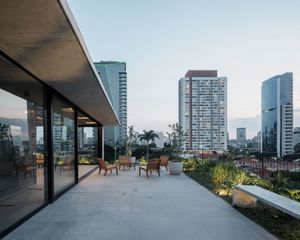 Image 28 - 924681
