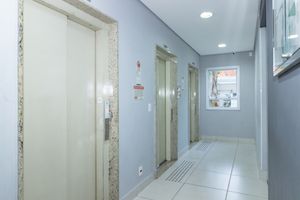 Image 37 - 318097