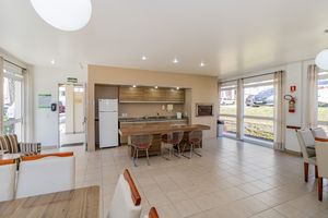 Image 31 - 225283