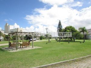Image 10 - 5210