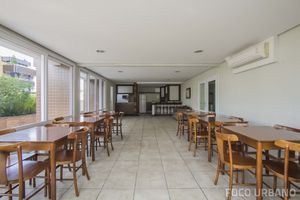 Image 19 - 523