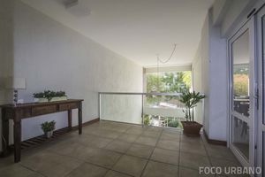 Image 2 - 523