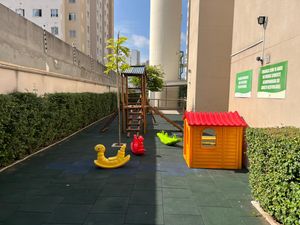 Image 6 - 52300