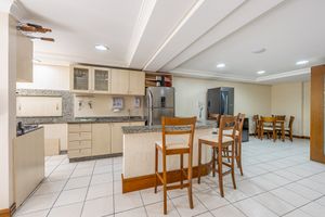 Image 5 - 5237