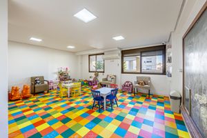 Image 7 - 5237