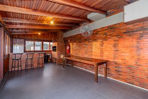 Image 36 - 886362
