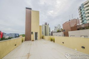 Image 8 - 528