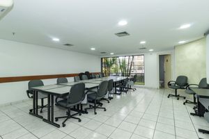 Image 32 - 881039