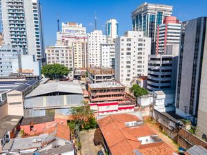 Image 11 - 53040