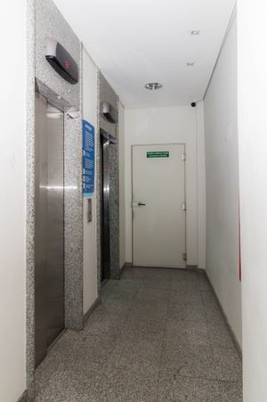 Image 71 - 865645