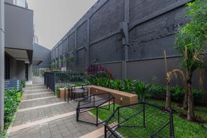 Image 44 - 866072