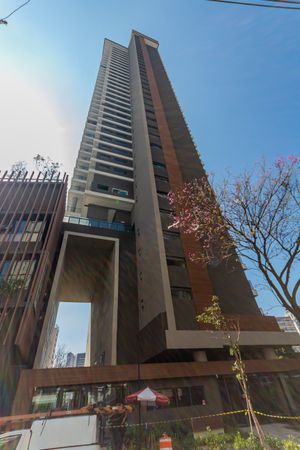 Image 40 - 825048
