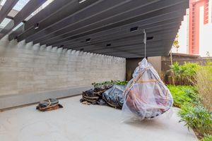 Image 4 - 869581