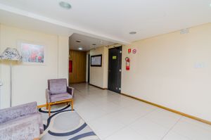 Image 23 - 877466