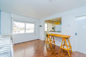 Image 33 - 877466