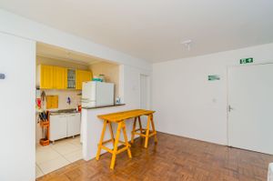 Image 36 - 877466