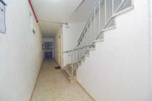 Image 25 - 856263