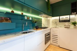 Image 11 - 871853