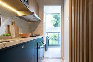 Image 1 - 871875