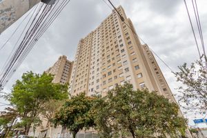 Image 10 - 325705