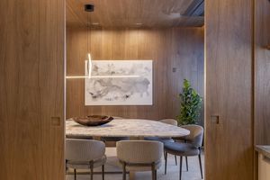 Image 26 - 875776