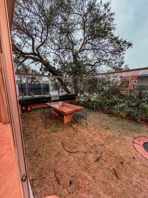 Image 10 - 874018