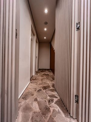 Image 4 - 874018