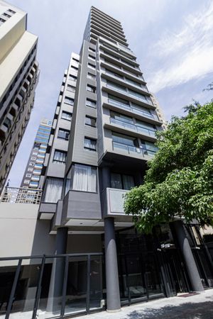 Image 17 - 894842