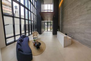 Image 8 - 877908