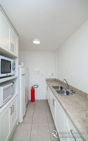 Image 12 - 550