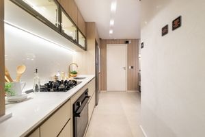 Image 10 - 879827