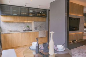 Image 24 - 877969