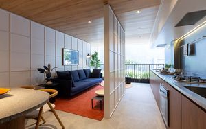 Image 1 - 872555