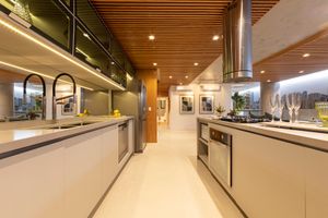 Image 14 - 877826