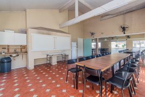 Image 35 - 875166