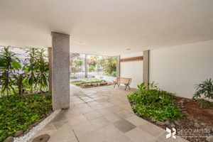 Image 11 - 206976