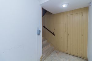 Image 40 - 872645