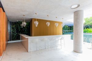 Image 6 - 874935