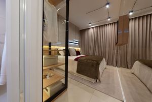 Image 8 - 874899