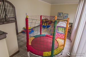 Image 37 - 283232