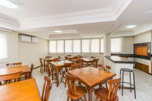 Image 15 - 899995