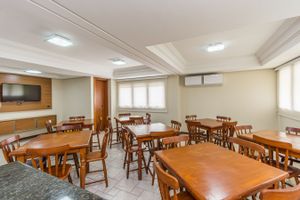 Image 17 - 899995