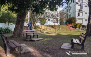 Image 29 - 265600