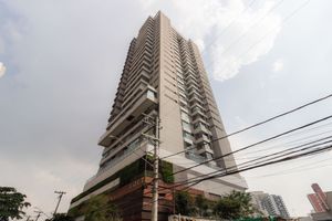 Image 21 - 873693