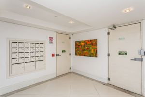 Image 43 - 811849
